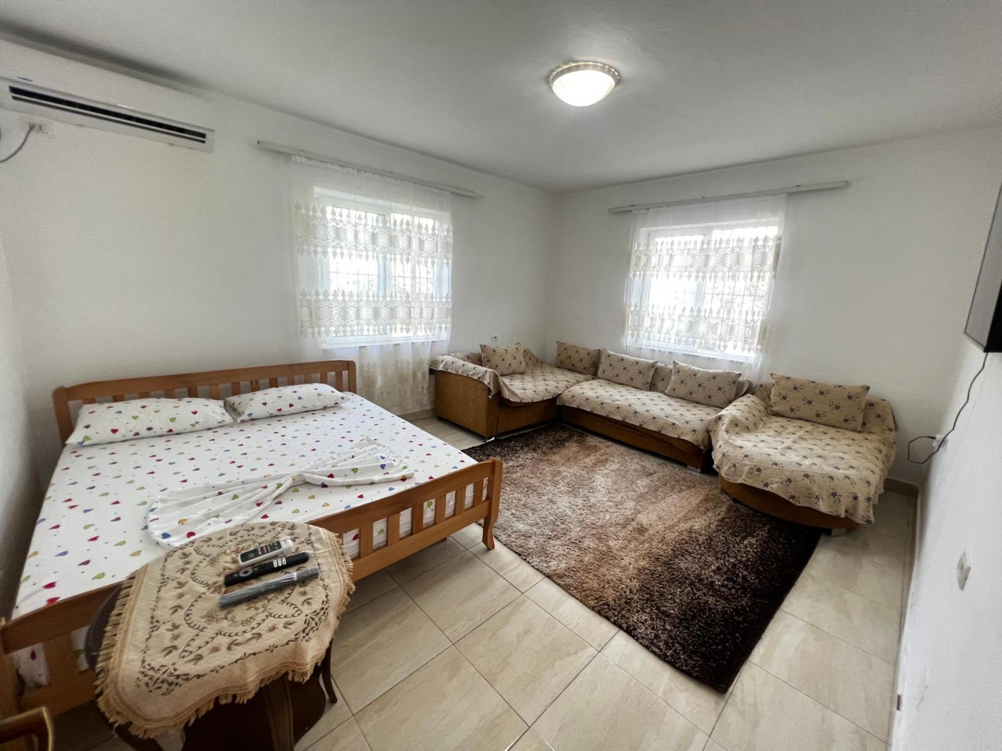Chateau Sukaj Ljaknasi 외부 사진